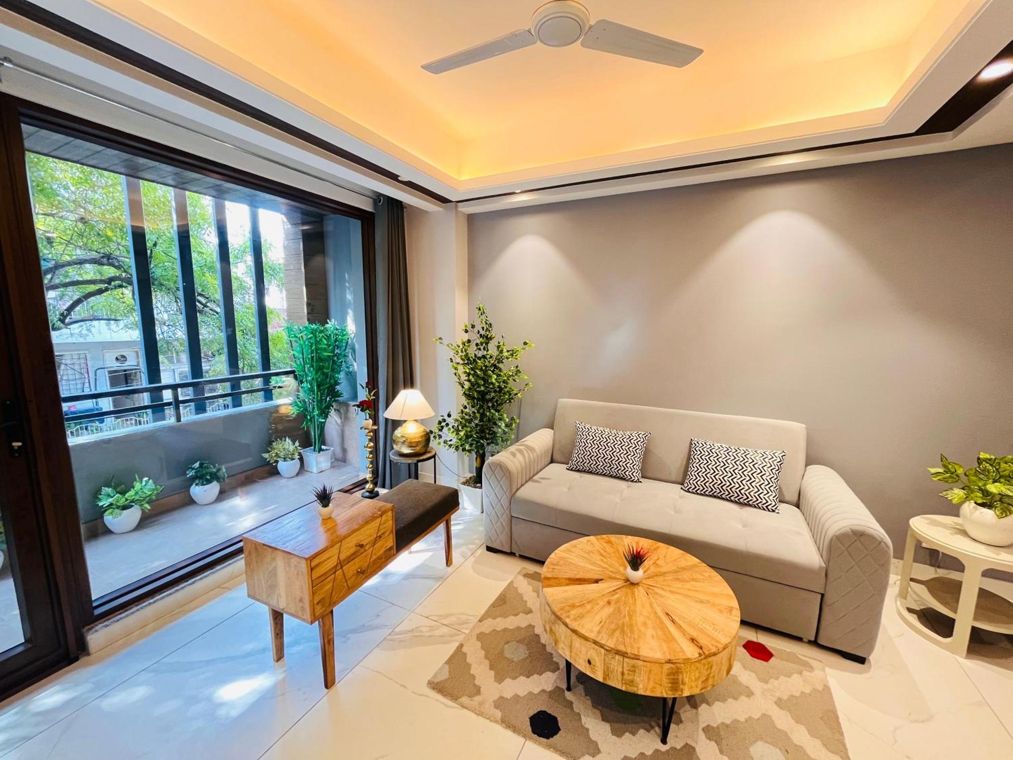 Hotel Gianmala Residency South Extension Near Aiims Delhi Ню Делхи Екстериор снимка