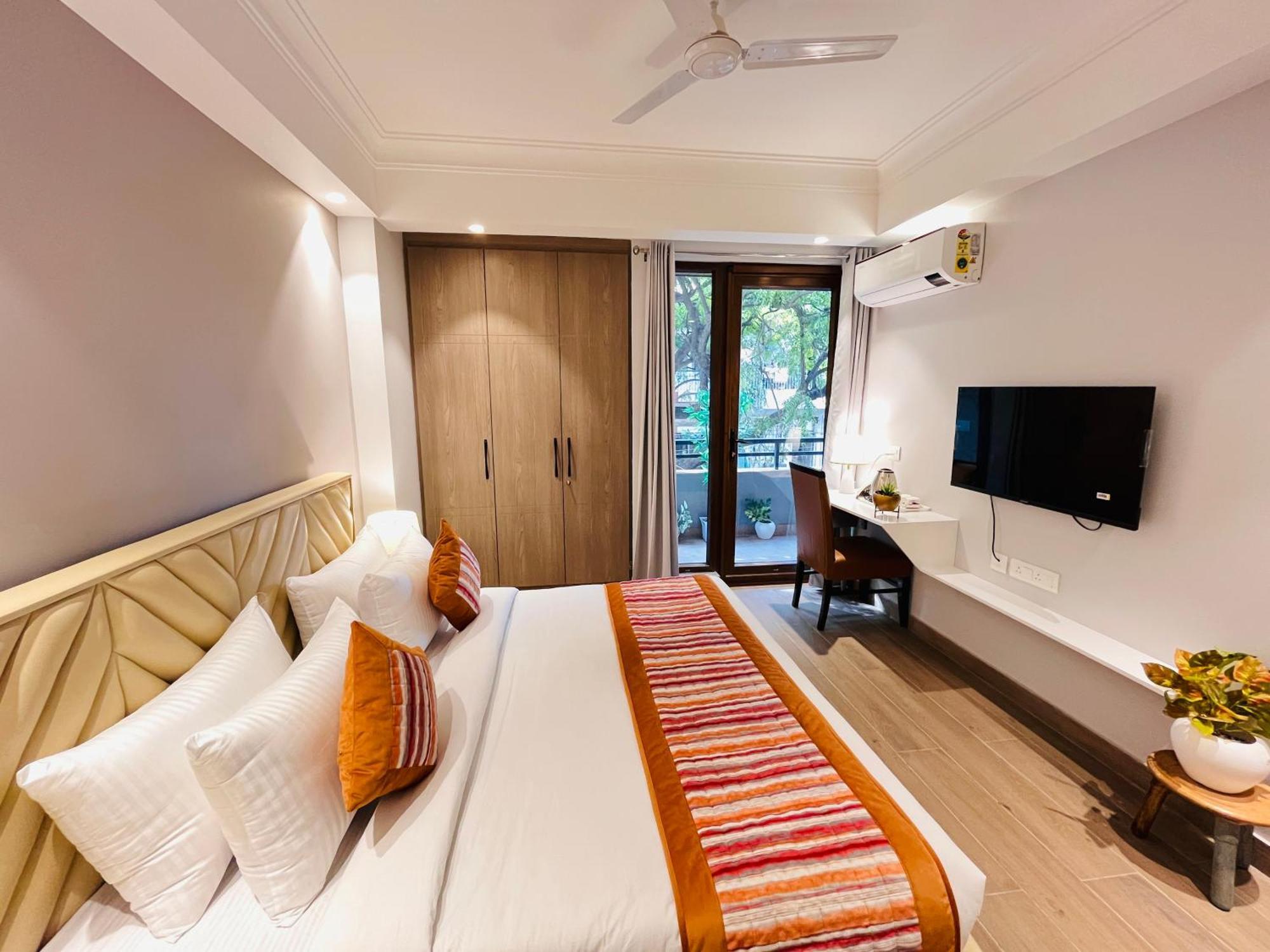 Hotel Gianmala Residency South Extension Near Aiims Delhi Ню Делхи Екстериор снимка