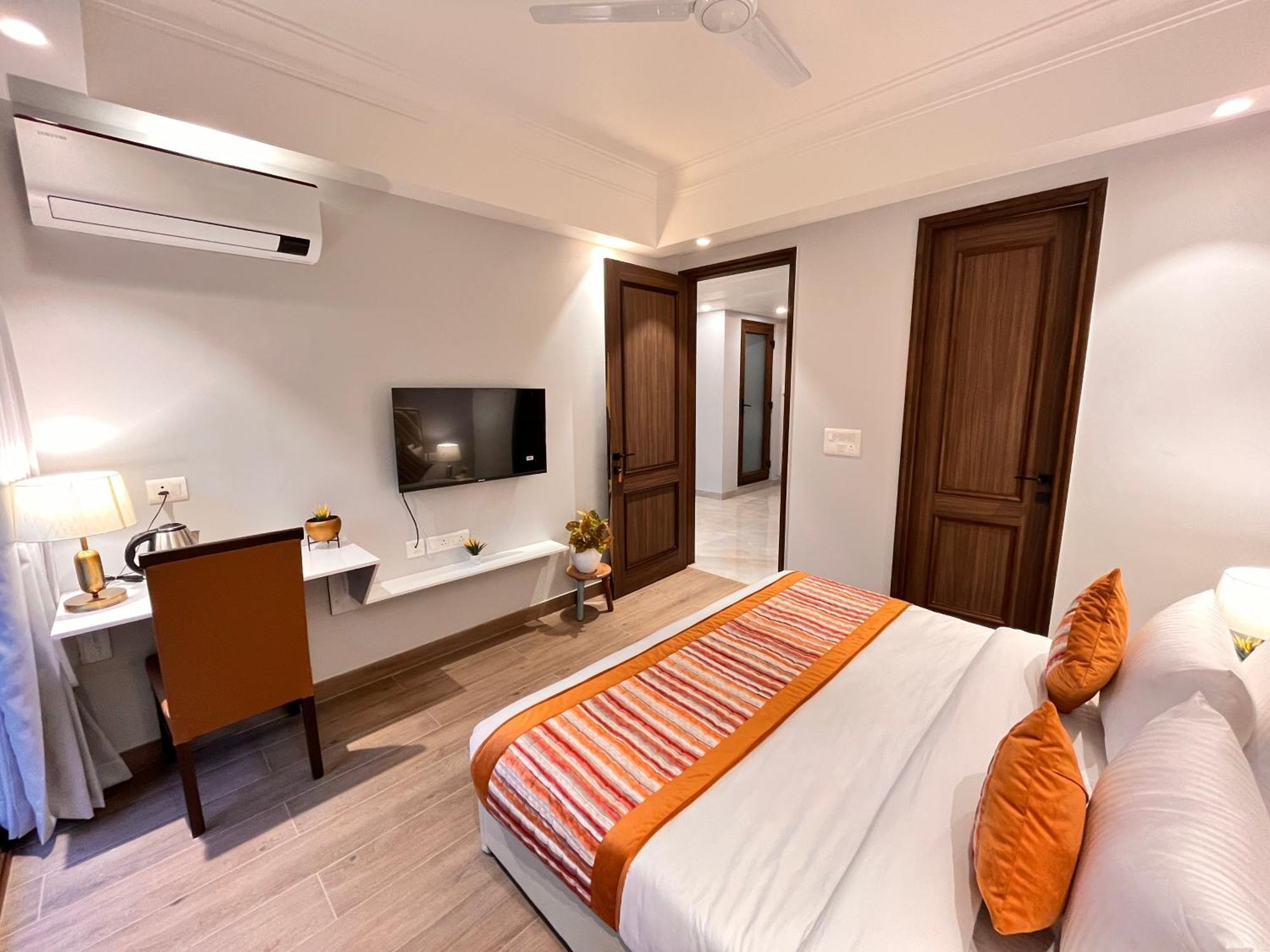 Hotel Gianmala Residency South Extension Near Aiims Delhi Ню Делхи Екстериор снимка