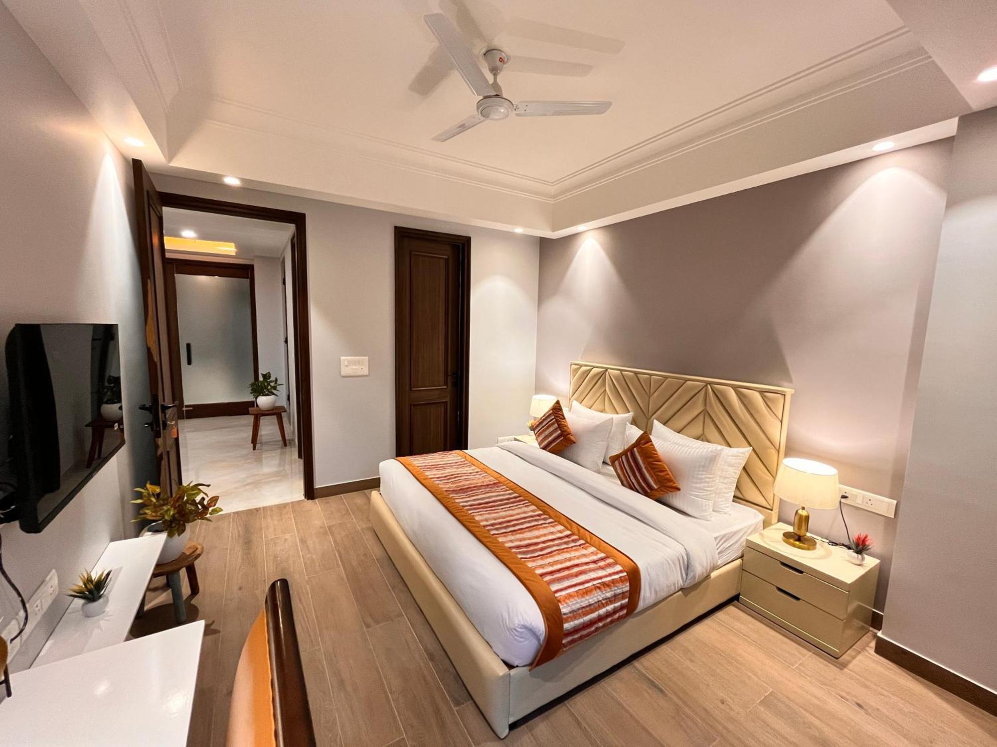 Hotel Gianmala Residency South Extension Near Aiims Delhi Ню Делхи Екстериор снимка
