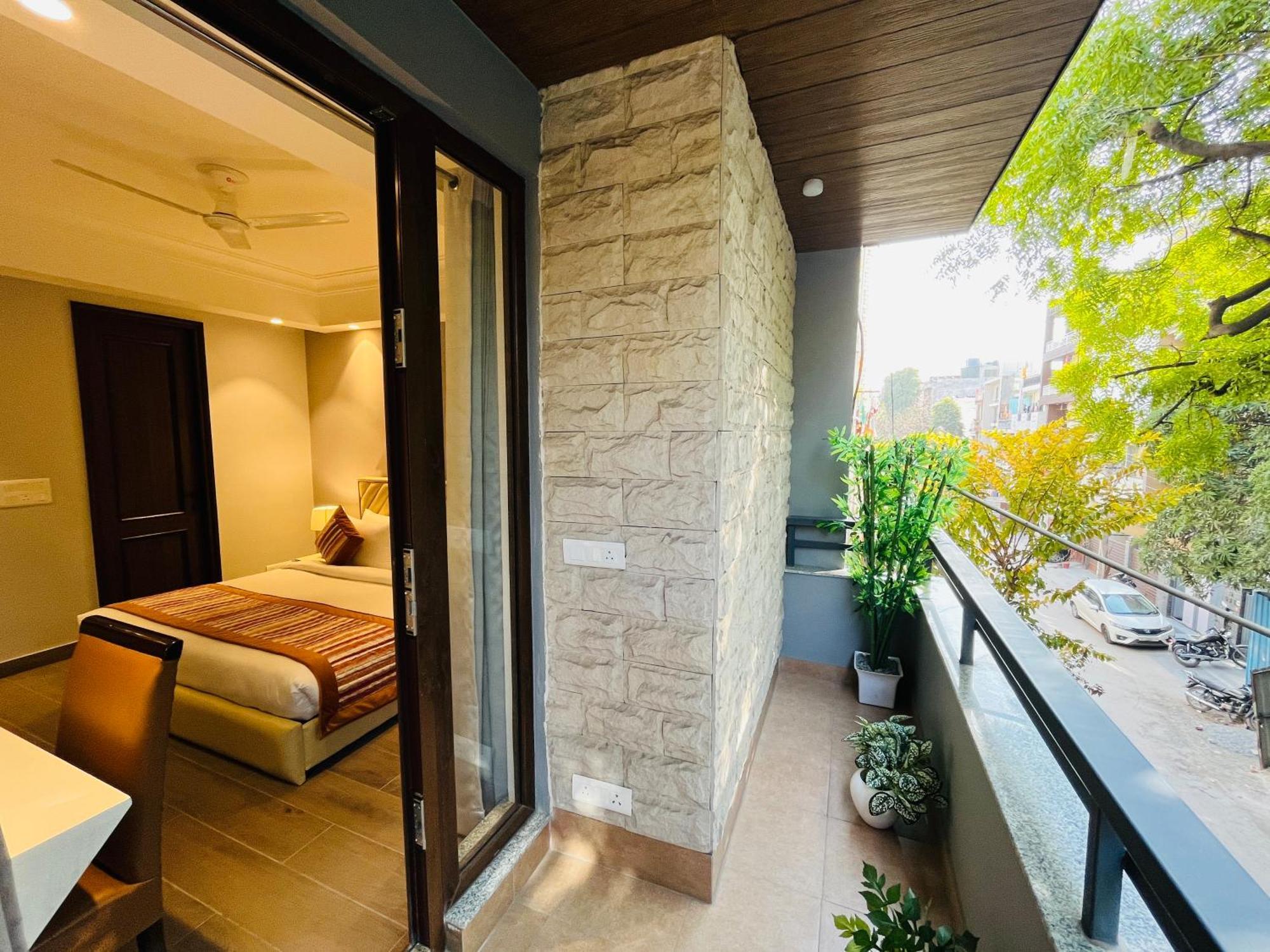 Hotel Gianmala Residency South Extension Near Aiims Delhi Ню Делхи Екстериор снимка