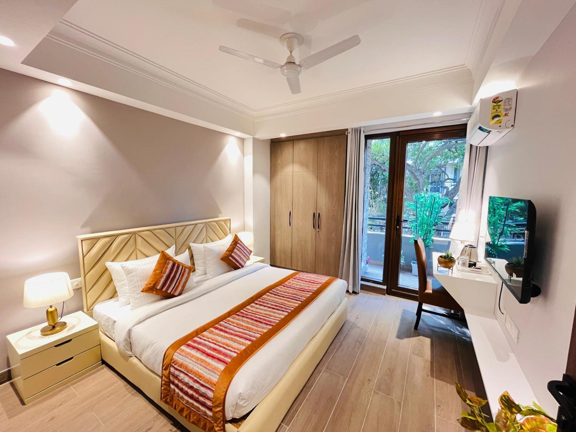Hotel Gianmala Residency South Extension Near Aiims Delhi Ню Делхи Екстериор снимка