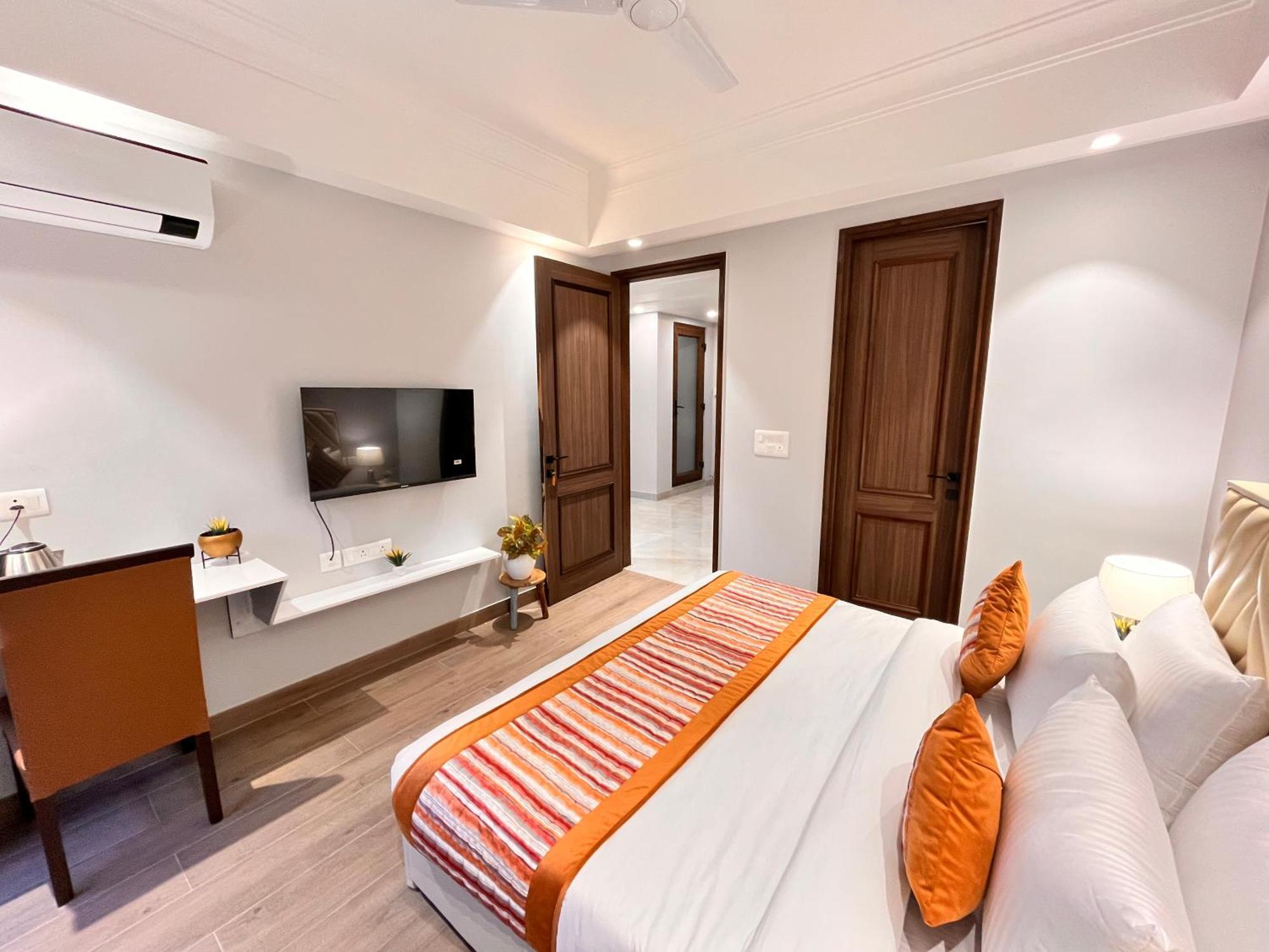 Hotel Gianmala Residency South Extension Near Aiims Delhi Ню Делхи Екстериор снимка